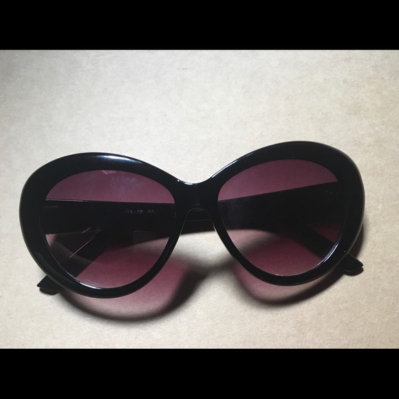 Accessories - Women’s Black LOFT Sunglasses